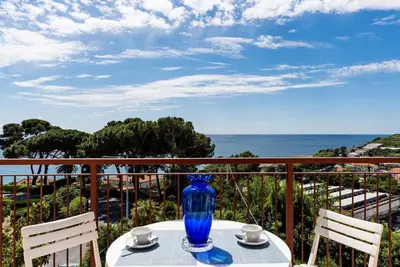 Image de Bel appartement pour 6 personnes avec climatisation, Wifi, Tv, balcon, animaux admis et parking