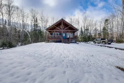 Image de Charming 3-bedroom lodge with WiFi, Ac in serene Bradford on trout pond.