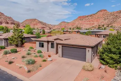 Image de Casa De Red Rock I Pet-Friendly I Pool & Fitness Center I Ev Charger