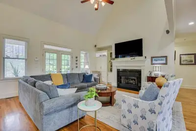 Image de Private Getaway Near Augusta w/ Pool & Hot Tub!