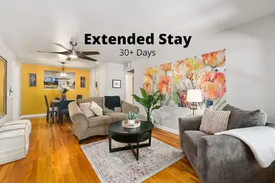 Image de Urban Nest | Garage, Sunroom & Fenced Yard