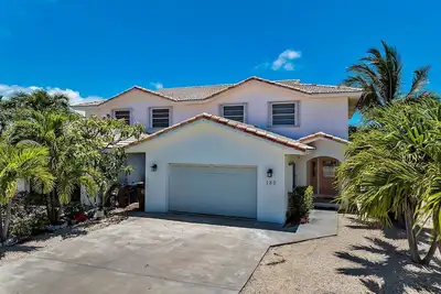 Image de 3/2. 5 duplex in Key Colony - dock and Cabana Club
