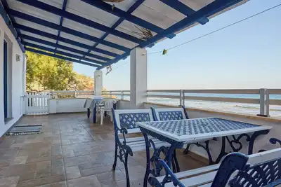 Image de Oceanfront Cycladic Escape