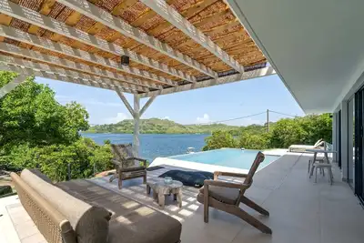 Image de Villa Pantone - Trois Chambres Villa, Couchages 6