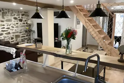 Image de Appartement 'De Charme Saint-Romain' avec Wi-Fi et climatisation