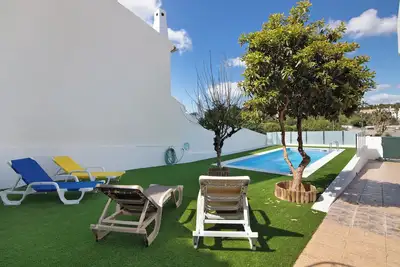 Image de Villa 'Neves' avec vue sur montagne, piscine privée et terrasse privée