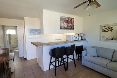 Image de New! 1 Bed Beach Bungalow #130 by Sunset Shores Condominiums