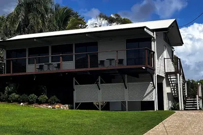 Image de 76 Cooloola Drive - Rainbow Beach
