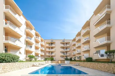 Image de Appartement \"Rapp\" avec piscine partagée, Wi-Fi et climatisation