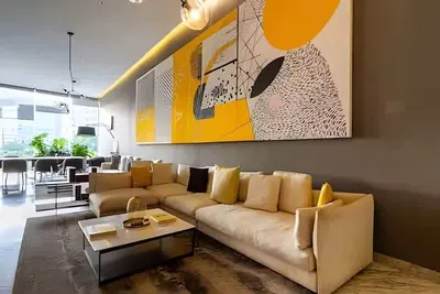 Image de Bright 4br unit w/ pool & gym access