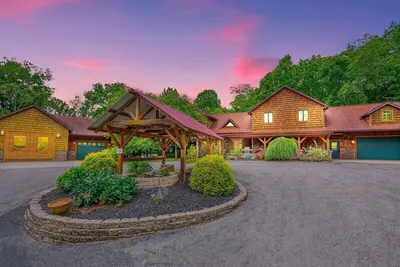 Image de Cabine-Salle de bain privée-Wolf Den