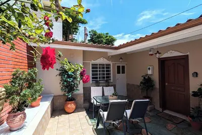 Image de Charming 1-bedroom cottage with WiFi, Ac in fabulous Thessaloniki