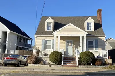 Image de Mama's Beach House 300 feet to Boardwalk \nCharming 3-bedroom house with Ac