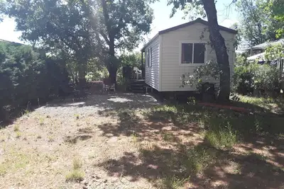 Image de mobil home dans le verdon dans un camping résidentiel et familiale