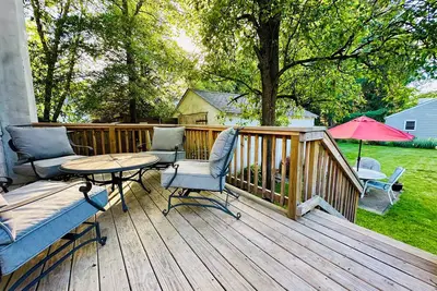 Image de Spacious 1br Princeton Retreat w/ Private Deck & Parking - Perfect for Reunions!