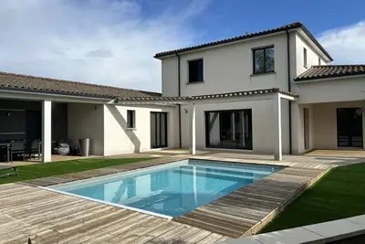 Image de Magnifique villa, Piscine, 4 chambre, 2 Sdb, sans vis-à-vis, Marais Poitevin