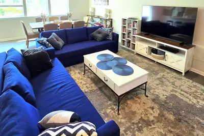 Image de Welcome to our 4-bedroom house in Millville! We provide everything you need!