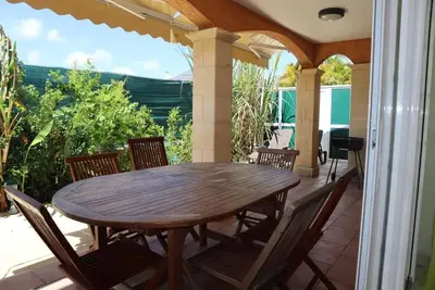 Villa familiale avec piscine à Sainte-Anne – à 10 min des plus belles plages