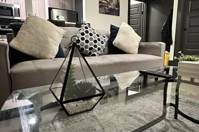 Image de Chic Downtown Tacoma Retreat