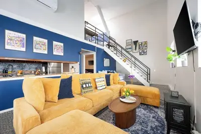 Image de Vintage Downtown Penthouse, Safe #6 +gym&balcony