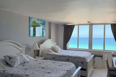 Image de Beachfront Studio Pool Gym & Ping Pong