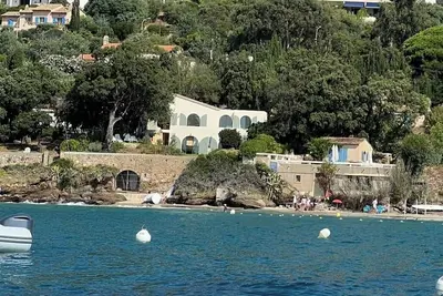 Image de Luxe & Fraîcheur : Magnifique Villa sur la Plage!