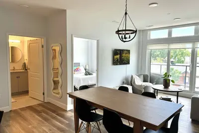 Image de Grand Bend Escape Central Luxury - Overlooking Main Street - Walk to Beach