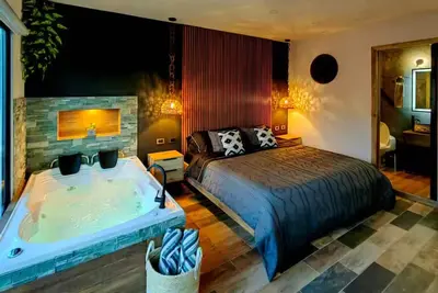 Image de Deluxe Room 1 with jacuzzi 20 mt from the park