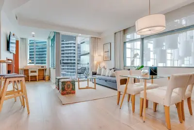 Image de Luxury Ocean View Condo/Parking | 5-Star Amenities