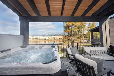 Image de Luxury Eagle Lake Condo w Private Hot Tub, Mountain Views & Quick Access to Downtown