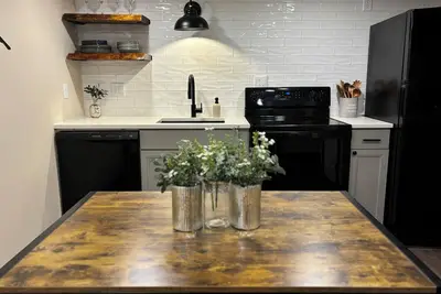 Image de Cozy space in Couer D’Alene walking distance to downtown and Sanders Beach.