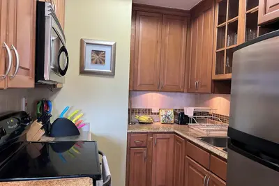 Image de Graceful 1br Suite • Balcony Views • Cozy • Homey • Secure