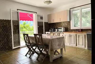 Image de Furiani Wohnung mit Pool in Villa