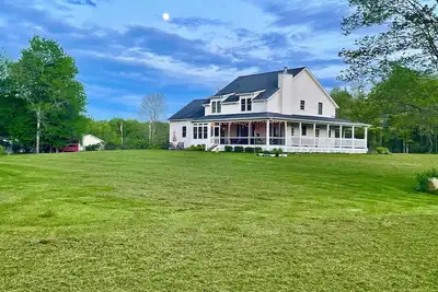Image de Spacious 5-bedroom house with WiFi, Ac in delightful Rock Creek