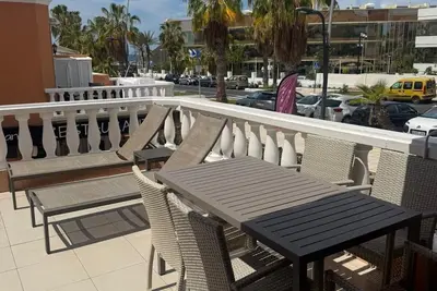 Image de Las Americas 1-Bed Apt, Sleeps 5, Pool, Parking