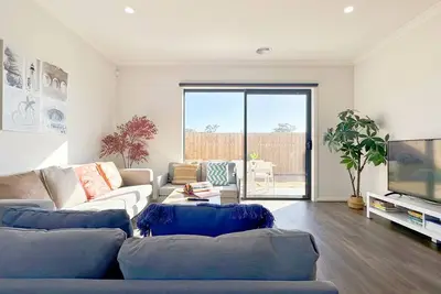 Image de Orchard Green Home/Near Melton Station/Shopping