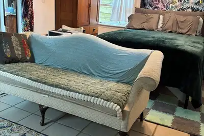 Image de Cozy 1-bedroom guest house with WiFi, Ac one mile to the beach! Walk to downtown