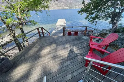 Image de 3br + Den Lakehouse in McKinley with Private Beach and Dock