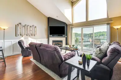 Image de On-Site Lake of the Ozarks Access: Camdenton Condo