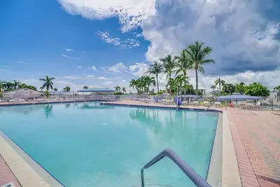 Image de Ocean Access, Mini Golf & Pools: Jensen Beach Gem