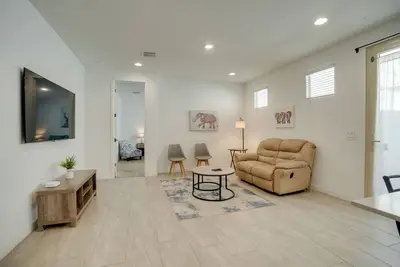 Image de 9 Mi to Westgate: Wfh-Friendly Apt in Tolleson!