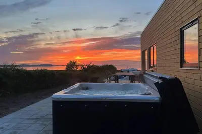 Image de Premium Limfjord Cabin with outdoor spa 5 personnes