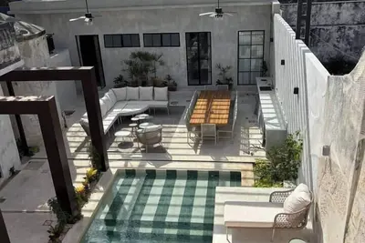 Image de Amazing Downtown House near Plaza Grande, 7bd