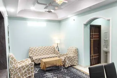 Image de 2 Bhk Beautifully Furnished Apartment with Kitchen, Attached Bathroom Parking