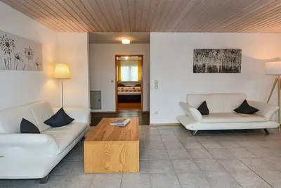Image de Appartement \"3\" avec vue sur le lac, terrasse partagée et Wi-Fi