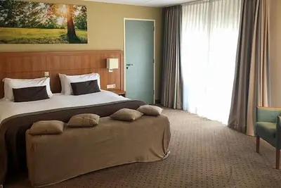 Image de Spacious Room w/ Countryside Charm Near Nationaal Militair Museum