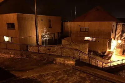 Image de Aux escaliers de l'église - Maison de vacances Ii