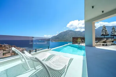 Image de Sun Bliss Villa, wrapped in blue, Villa