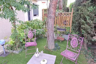 Image de Studio Cécilia - climatisé - jardin et parking privés.