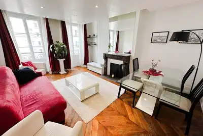 Image de Appartement Colisée, à côté d'Avenue Champs Elysées